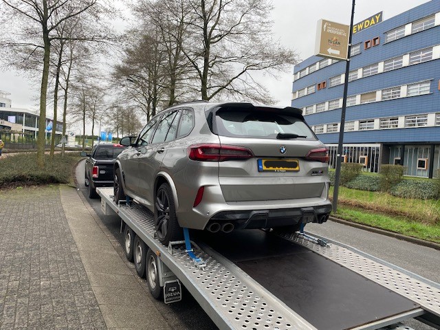 Bmw X5 M Auto transport Stedenburg Transport